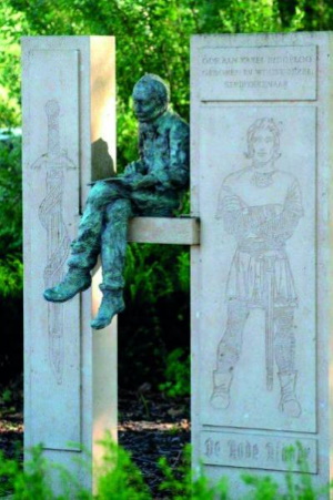 Standbeeld ter nagedachtenis van Karel Biddeloo.