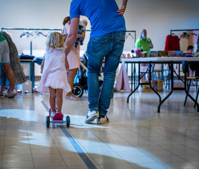 Tweedehandsbeurs: baby- en kindermateriaal, zwangerschapskleding en speelgoed © Gezinsbond VZW