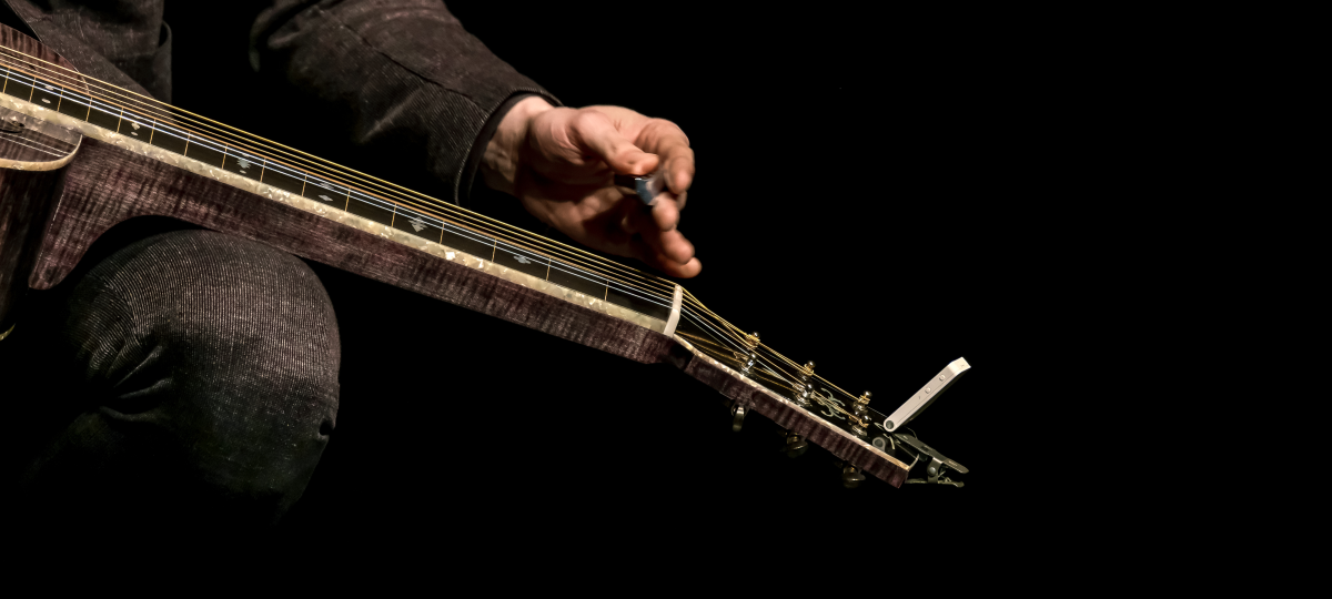 Close-up van een gitaar tijdens Klassiek in de Kadans - foto: Wezelopdefoto